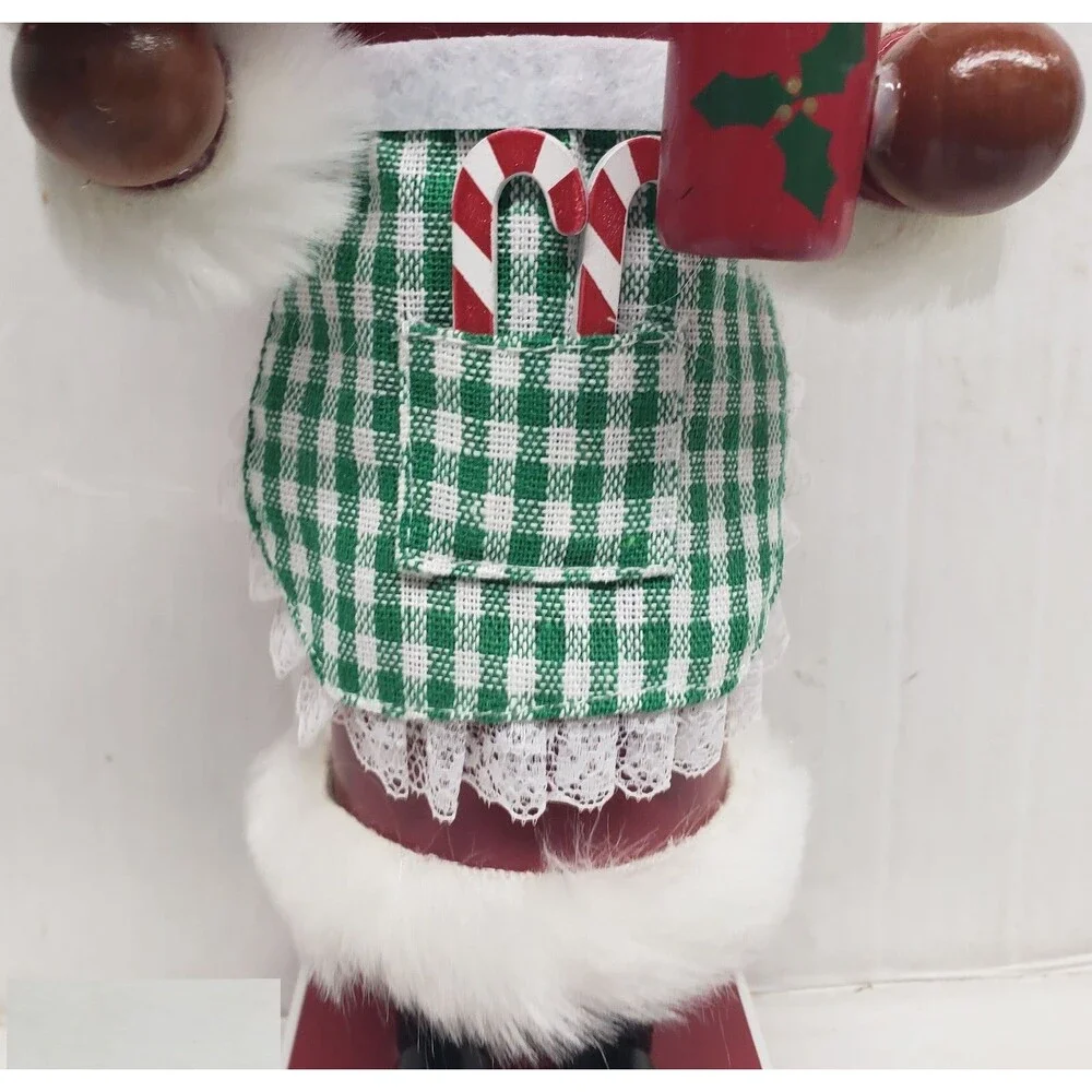 Wooden Christmas Nutcracker,14